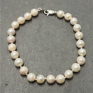 8” Natural Pearl Bracelet with Lobster Claw Clasp